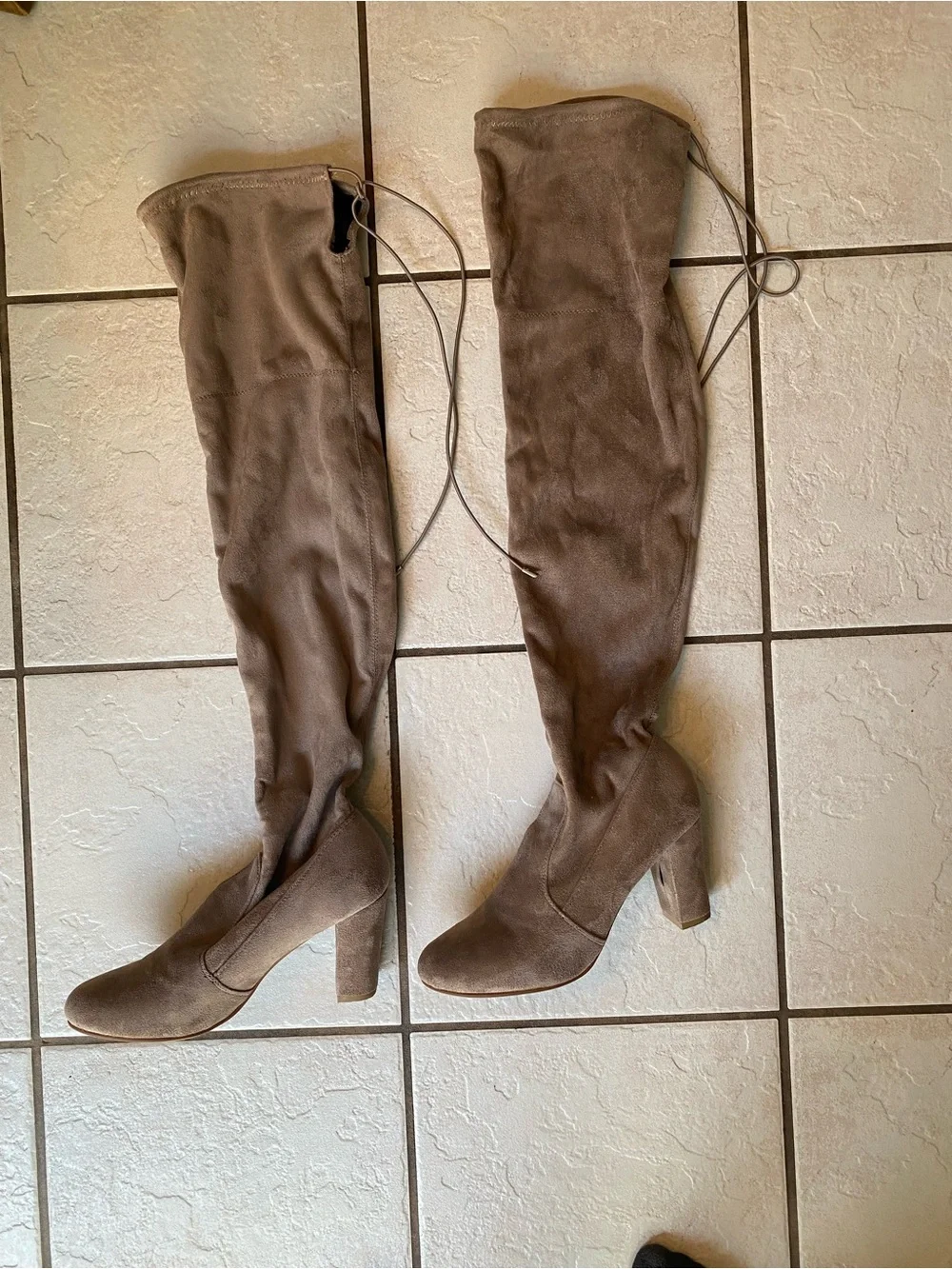 Chinese Laundry Over The Knee Taupe Suede 3.5” Block Heel Size 8.5 UEC